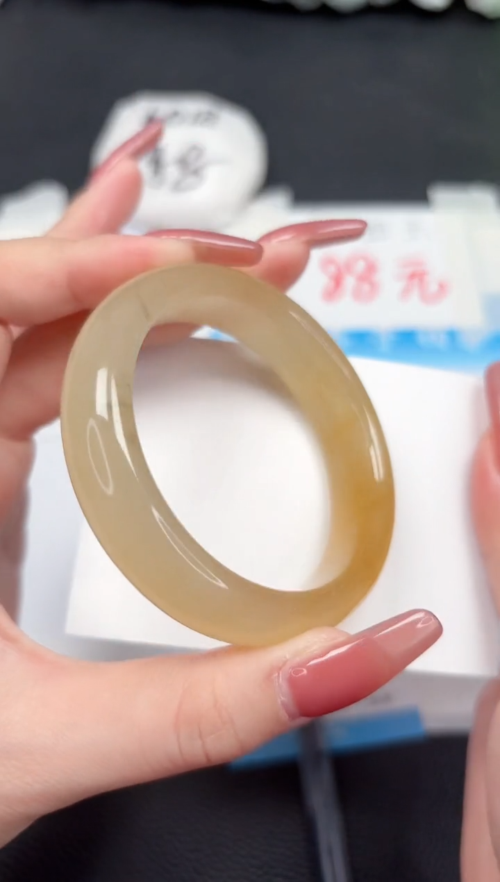 【闪购商品】石英质玉手镯未镶嵌34-51