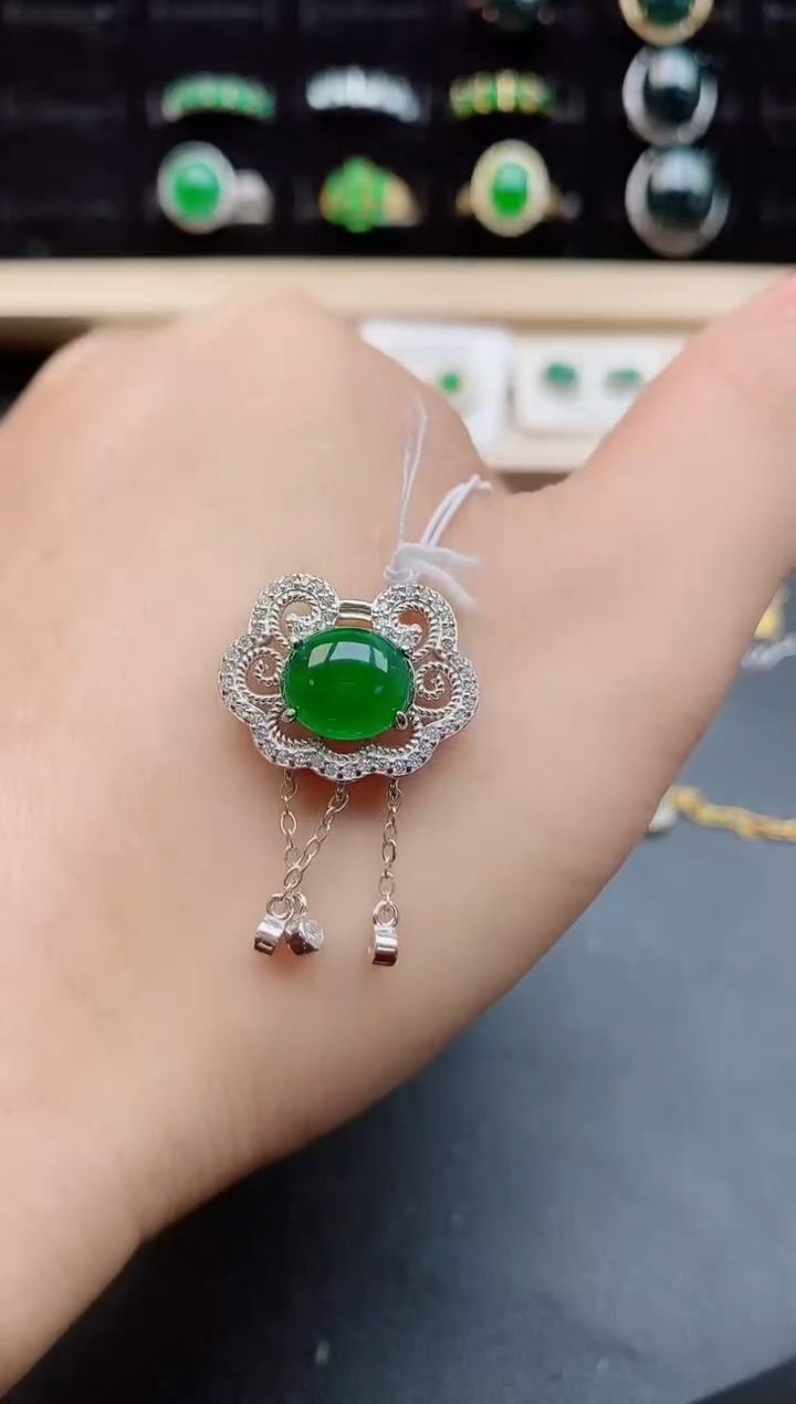 【闪购商品】翡翠吊坠(赠链)银S925镶嵌5080
