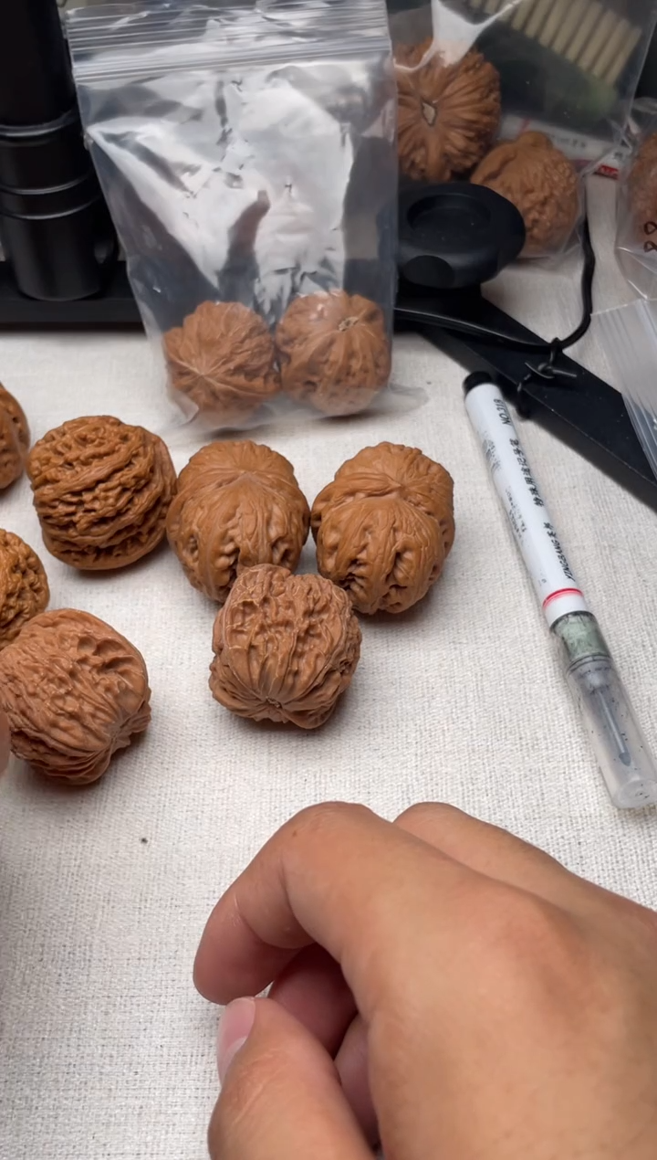 把件文玩核桃清****¹1212-清枫晶晶-粗筋