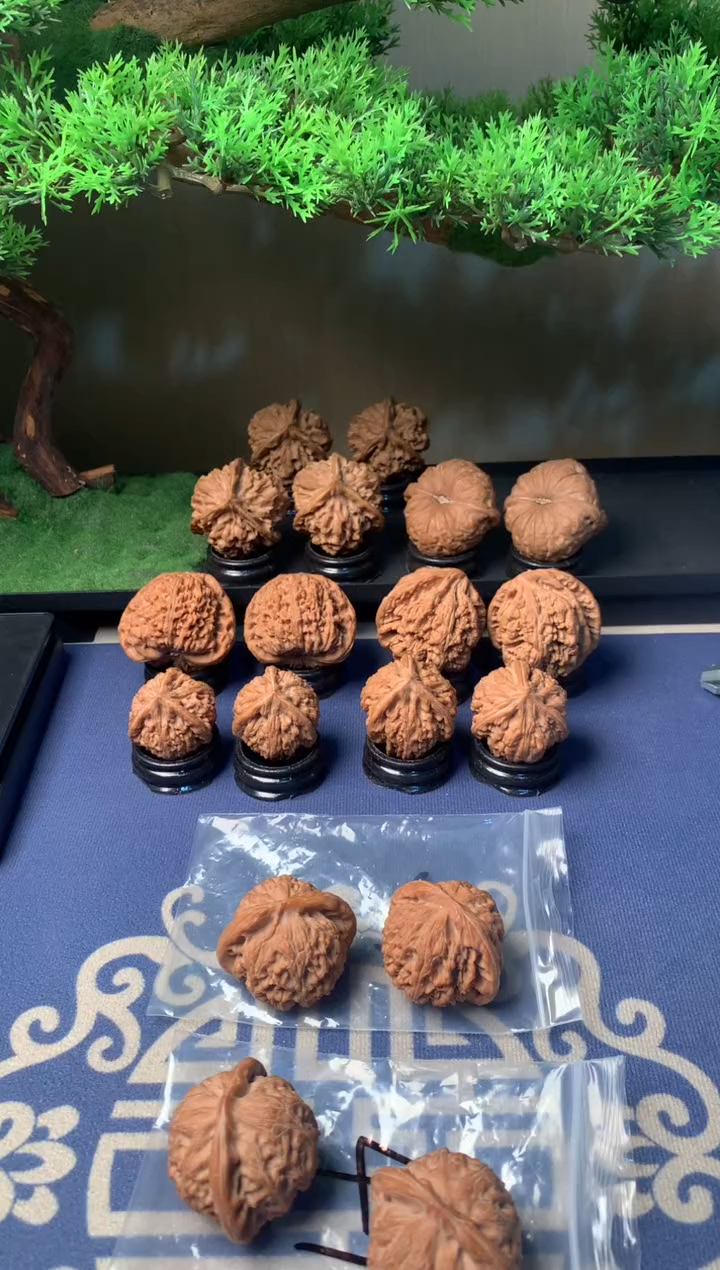 【闪购商品】文玩核桃把件41宫灯