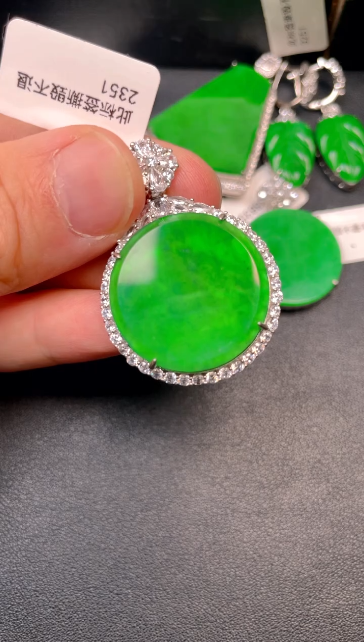 吊坠(不含链)银S925镶嵌翡翠吊坠