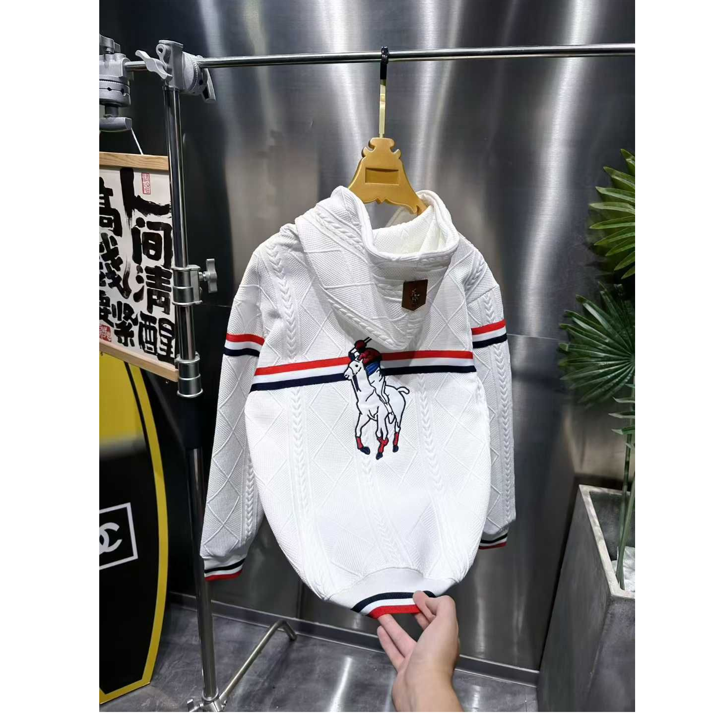 BW 秋季透气刺绣常规版型卫衣修身时尚上衣连帽套装 F573-FS