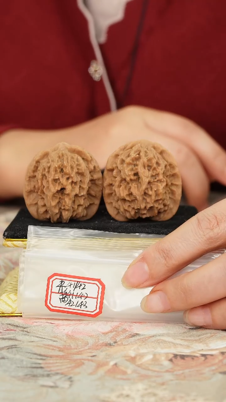 【闪购商品】文玩核桃把件非嫁接马老四