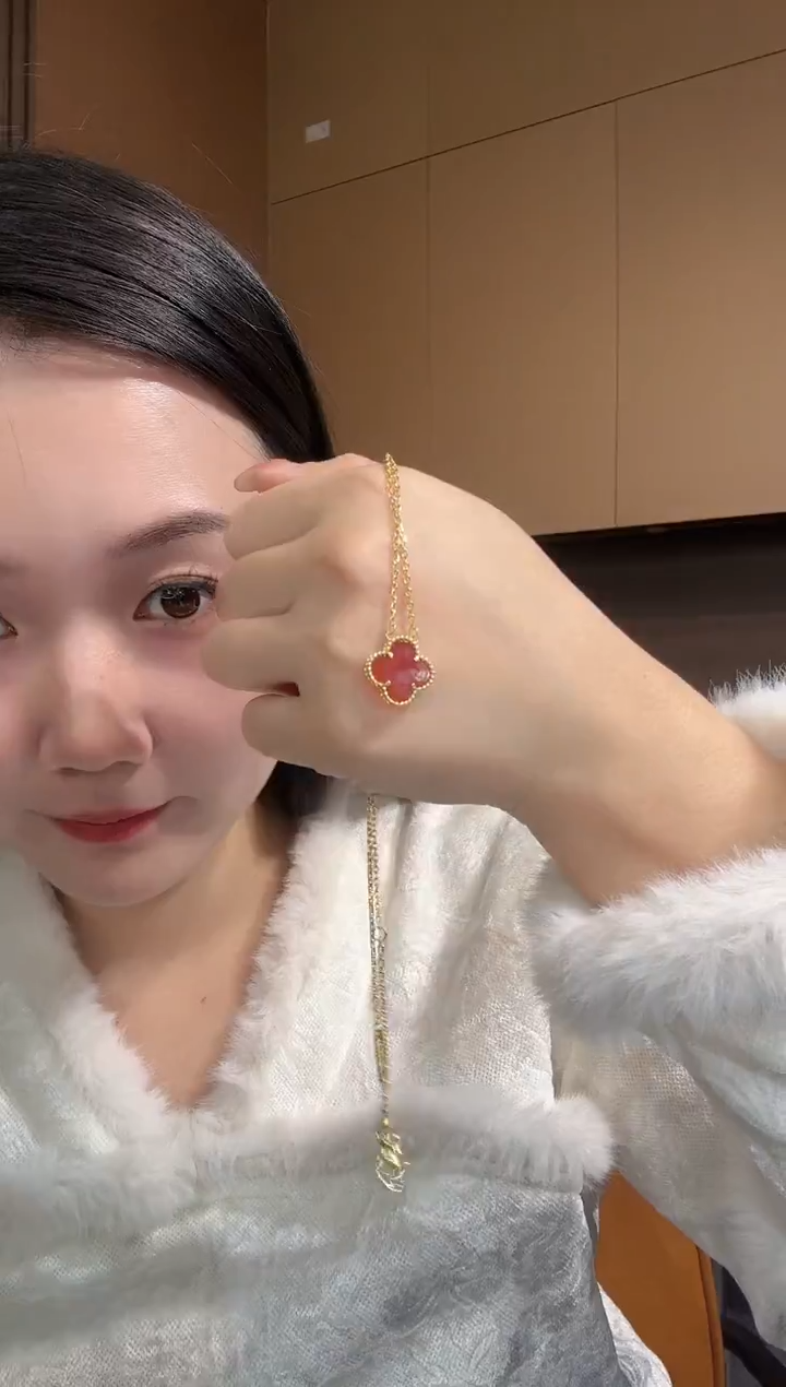 【闪购商品】玛瑙/玉髓套链18K金镶嵌红色k黄，四叶草套链GHJ