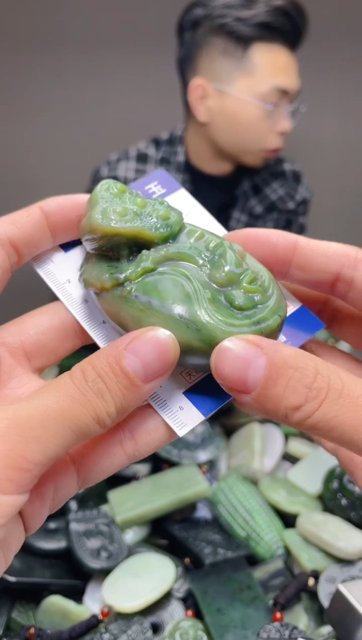 颈饰未镶嵌和田玉1040