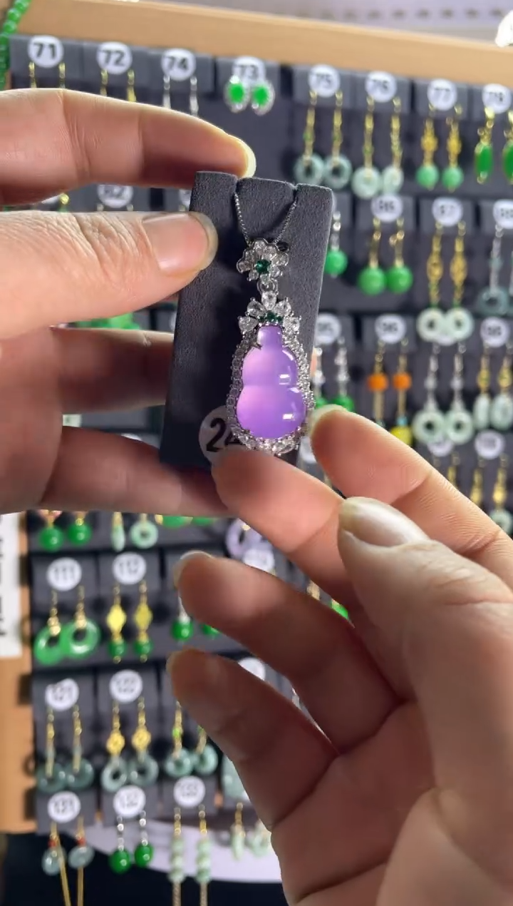 【闪购商品】翡翠耳饰银S925镶嵌241....