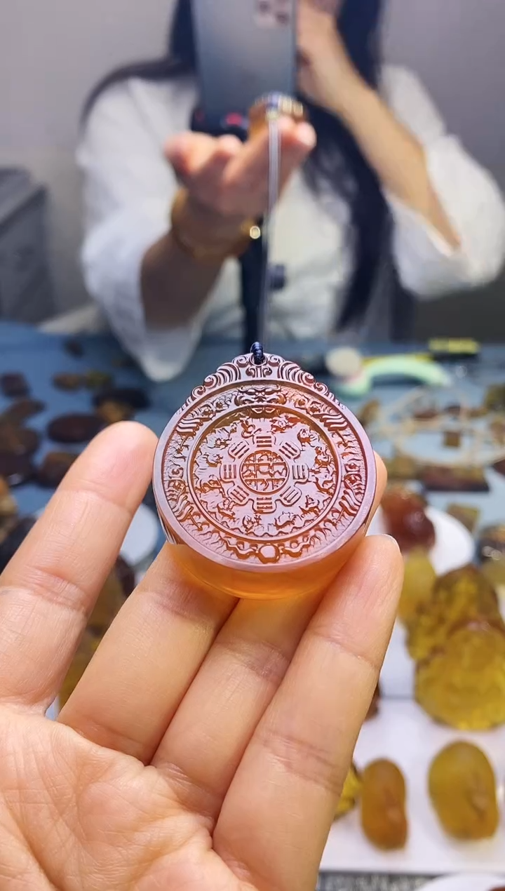 【闪购商品】琥珀吊坠(赠链)未镶嵌HP96-91（九宫八卦）