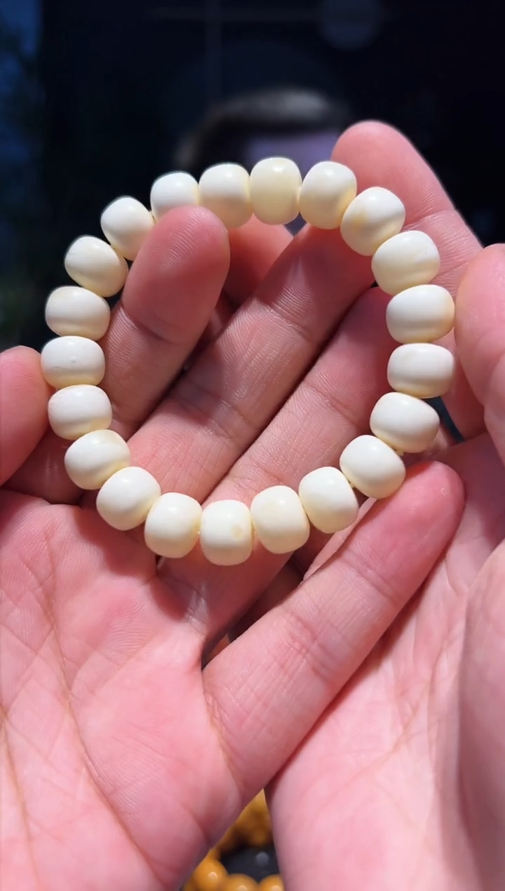 【闪购商品】蜜蜡手串未镶嵌11大+(瓷白蜡)