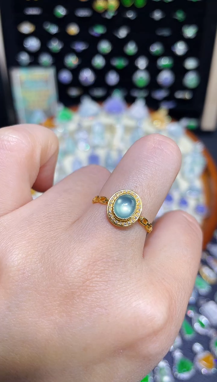 【闪购商品】翡翠颈饰18K金镶嵌玻璃种晴底蛋面戒指