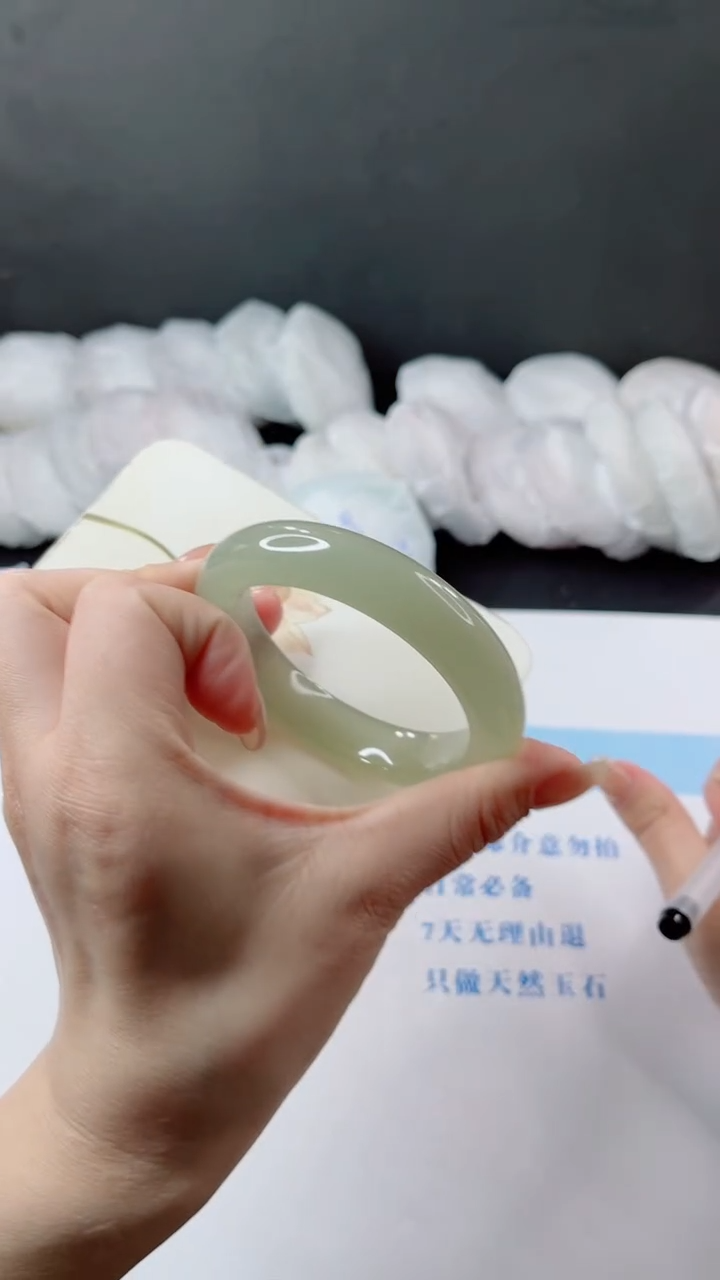 未镶嵌手镯石英质玉多样性发货V147