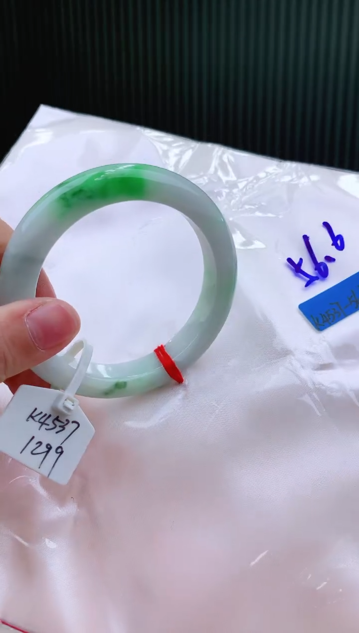 未镶嵌手镯翡翠56+