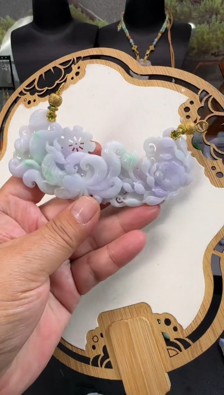 【闪购商品】翡翠颈饰未镶嵌牌子