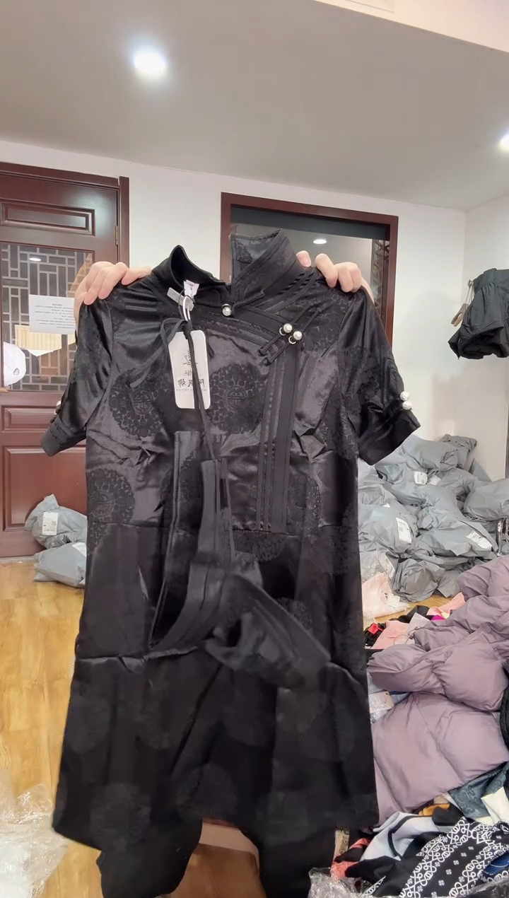 裙子  S  95斤以里