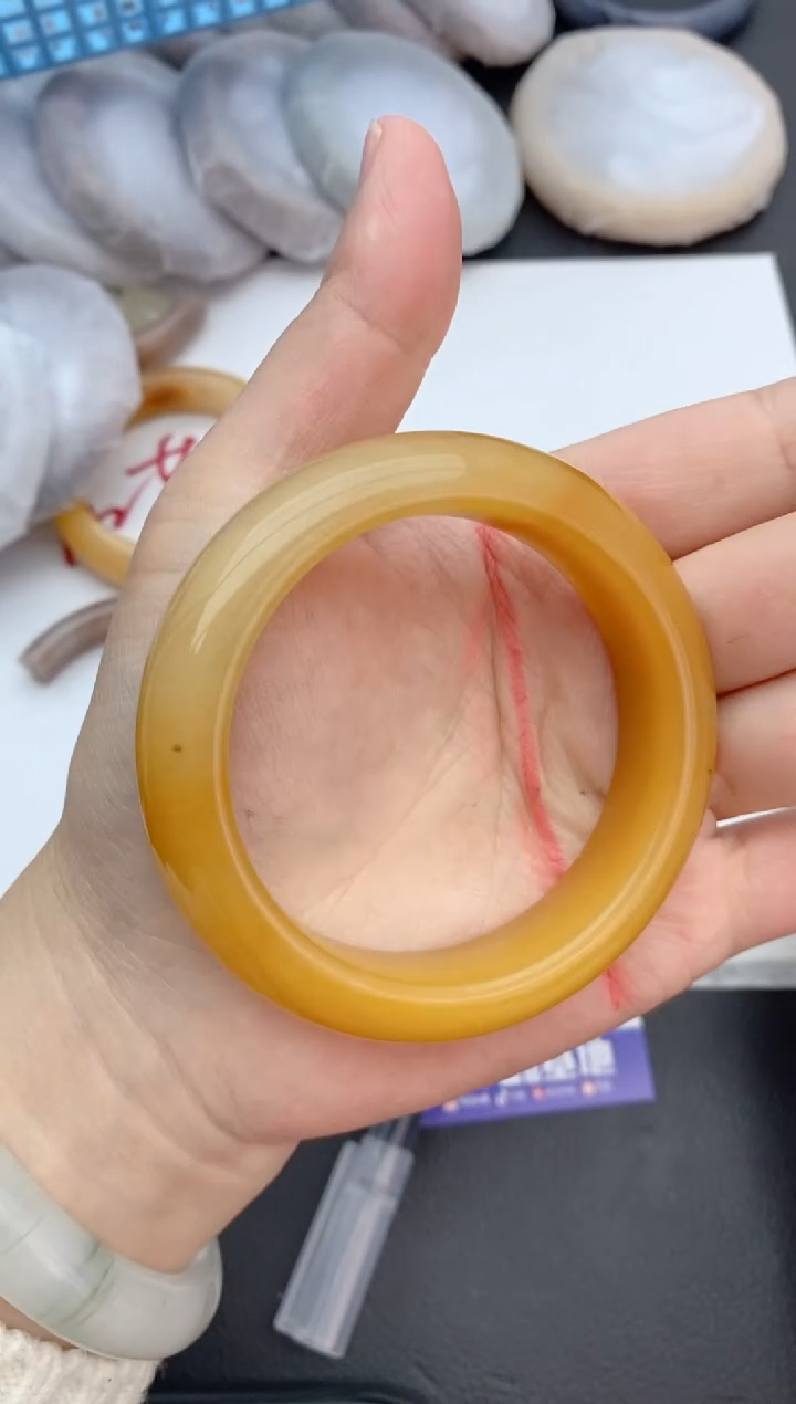 【闪购商品】石英质玉未镶嵌手镯258+55/56