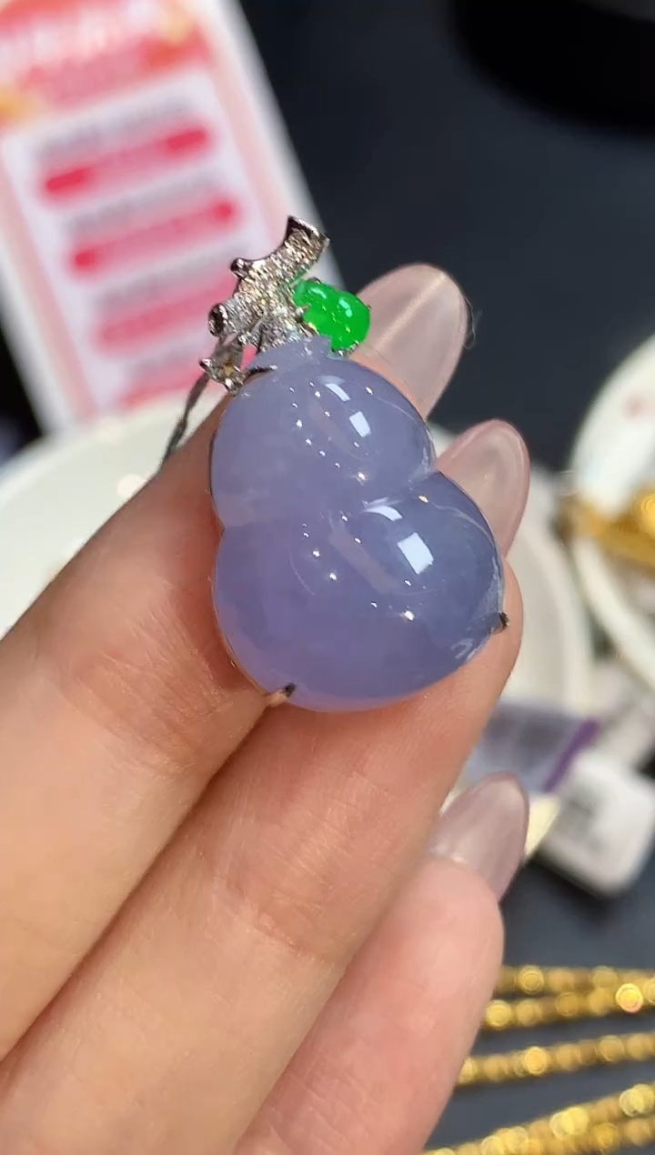 吊坠(不含链)18K金镶嵌翡翠多样性发其一