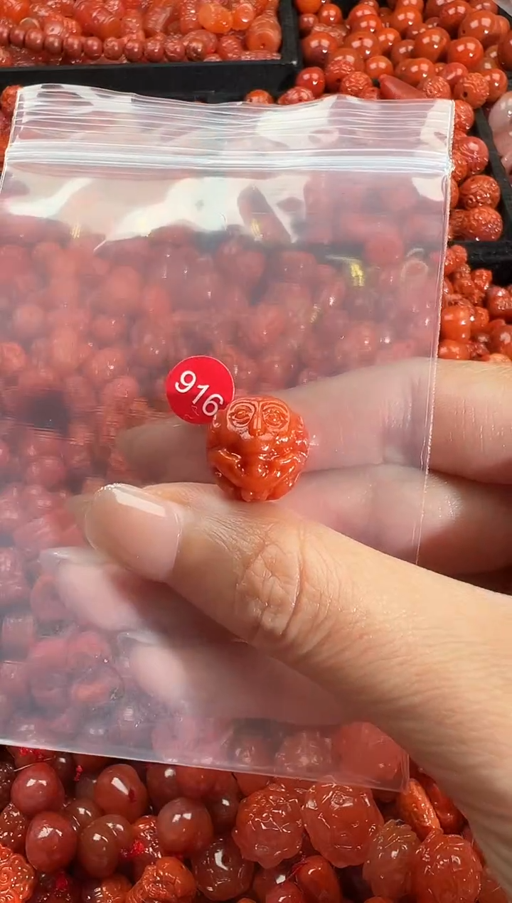 颈饰未镶嵌南红玛瑙1