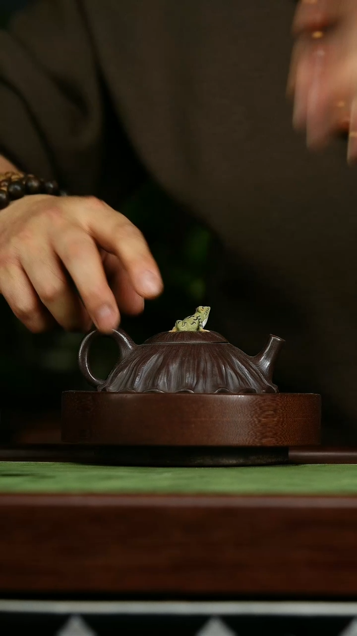 茶壶紫砂b33石红莲蓬