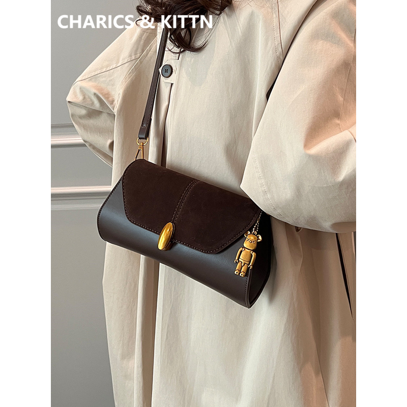 CHARICS&KITTN包包女2025新款秋季法棍包高级质感真皮复古斜挎包
