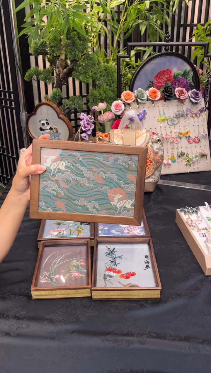 织绣钱****啦非遗苏绣手工饰品