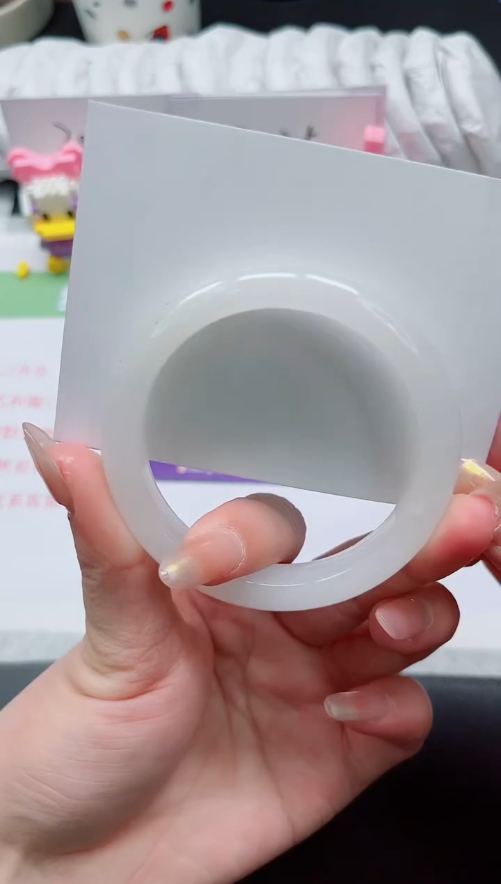 【闪购商品】石英质玉手镯未镶嵌128