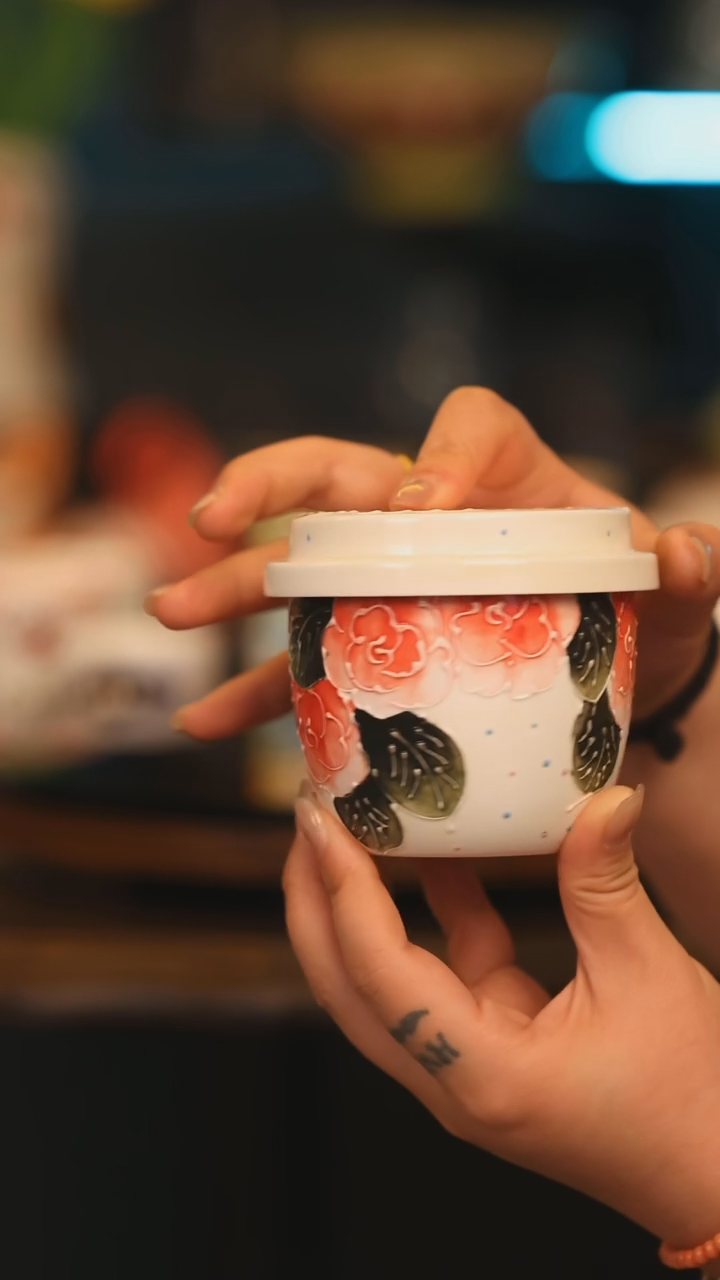 【闪购商品】摆件景德镇釉下彩绘设计师款式陶瓷