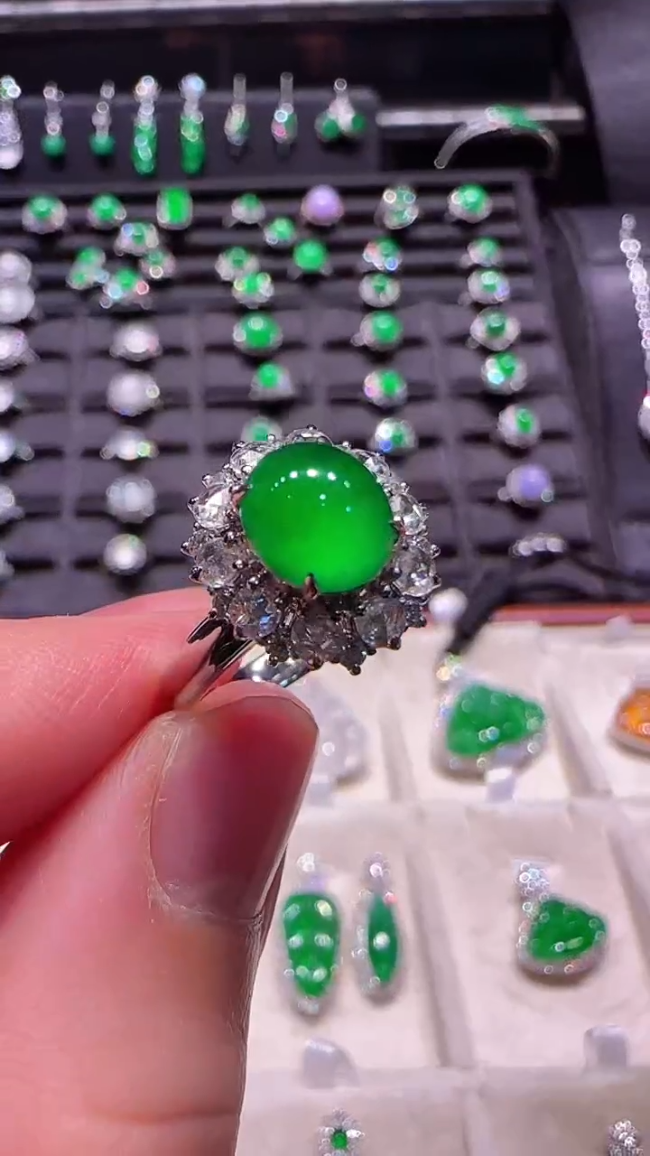 【闪购商品】翡翠戒指18K金镶嵌戒指