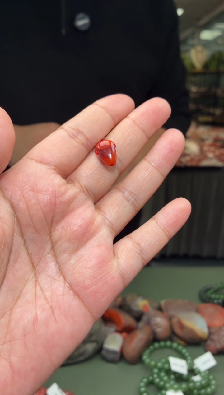 未镶嵌三通南红玛瑙一个厚度约6mm 多样性发货