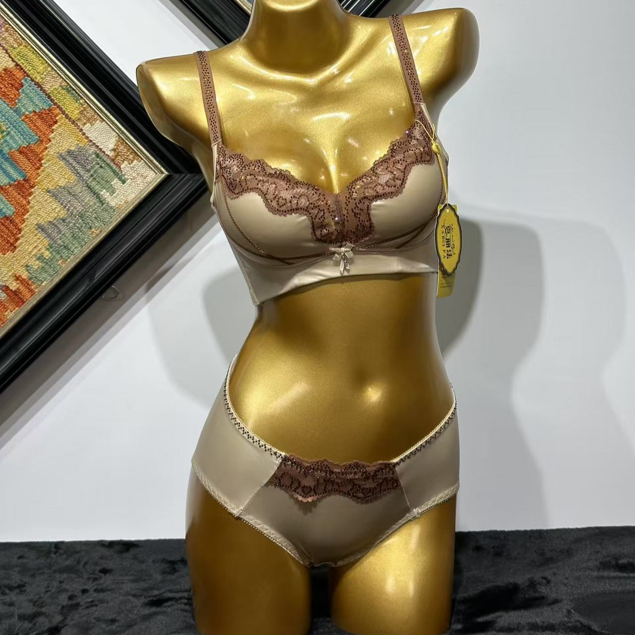 xarifa文胸套装中厚款烫钻性感缎面蕾丝聚拢舒适无钢圈8797