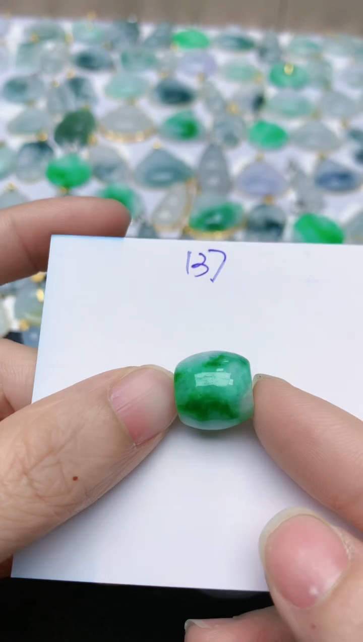 【闪购商品】翡翠颈饰未镶嵌天然翡翠A货    137