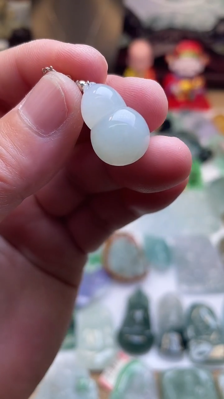 颈饰银S925镶嵌翡翠葫芦
