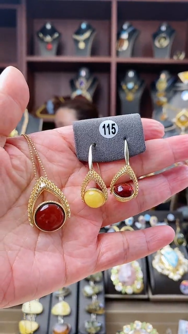 【闪购商品】琥珀颈饰银S925镶嵌套装