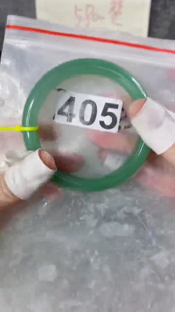 【闪购商品】石英质玉手镯未镶嵌60+405