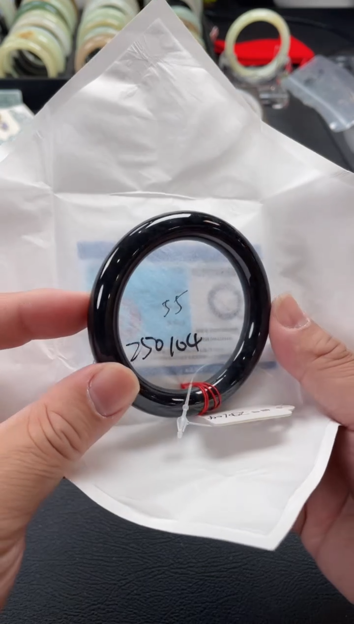 【闪购商品】翡翠手镯未镶嵌55圆条
