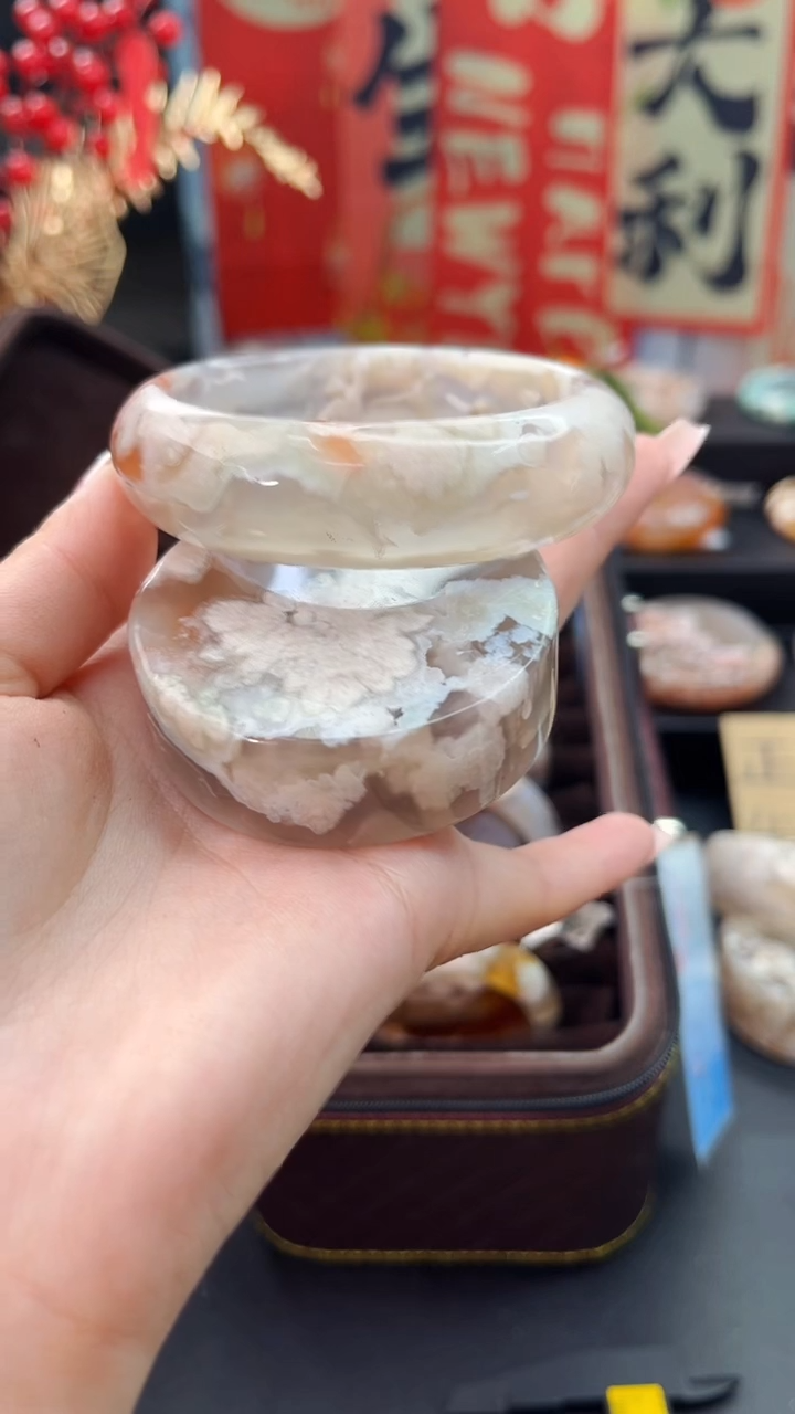 【闪购商品】石英质玉手镯未镶嵌赠送镯心（58圈口）