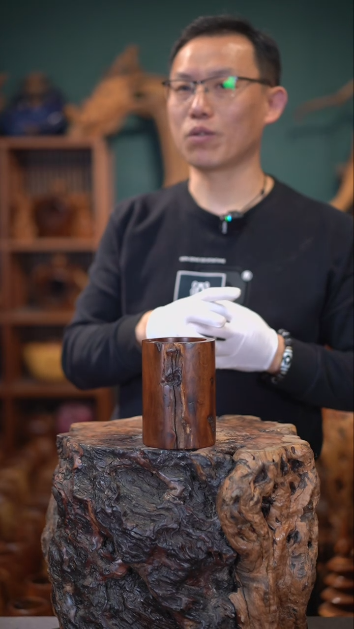 【闪购商品】枣木雷击枣木笔筒