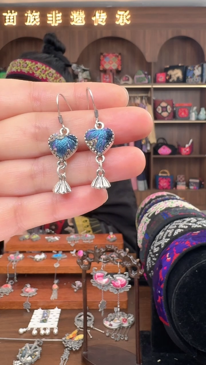 【闪购商品】织绣扶光苗绣传承4