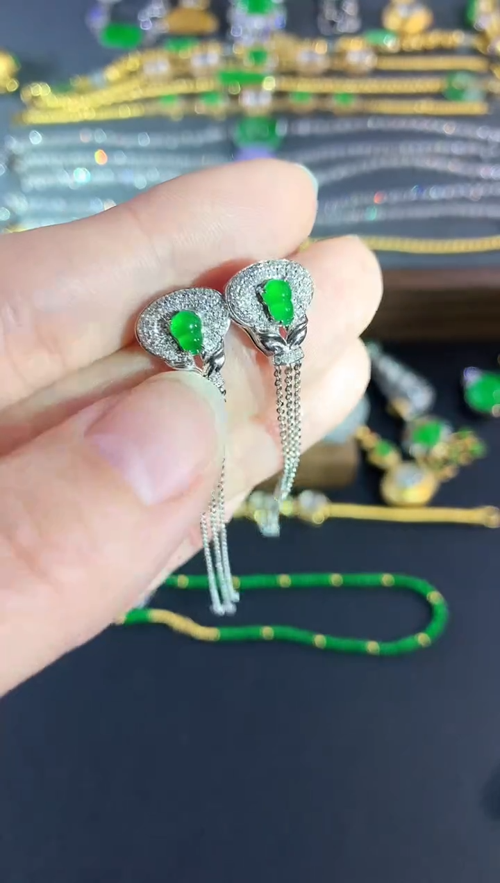 18K金镶嵌翡翠耳饰246|