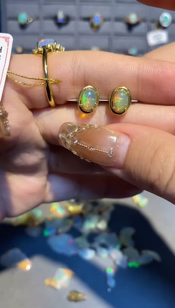 【闪购商品】欧泊耳钉银S925镶嵌耳钉
