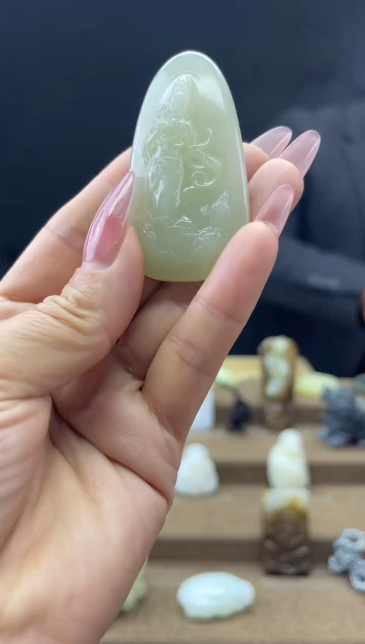 颈饰未镶嵌和田玉1