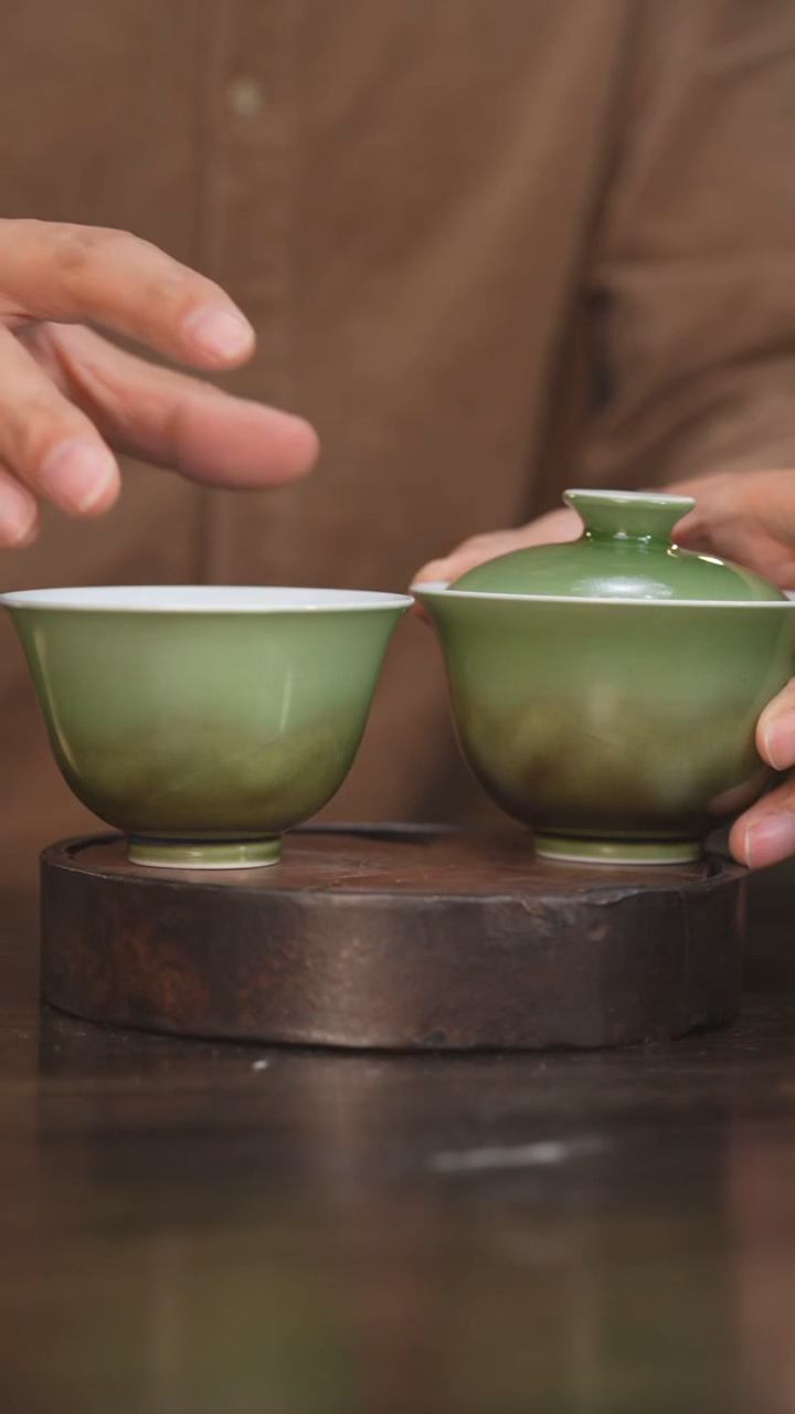 【闪购商品】杯42柴房陶瓷丨翠绿盖碗套组