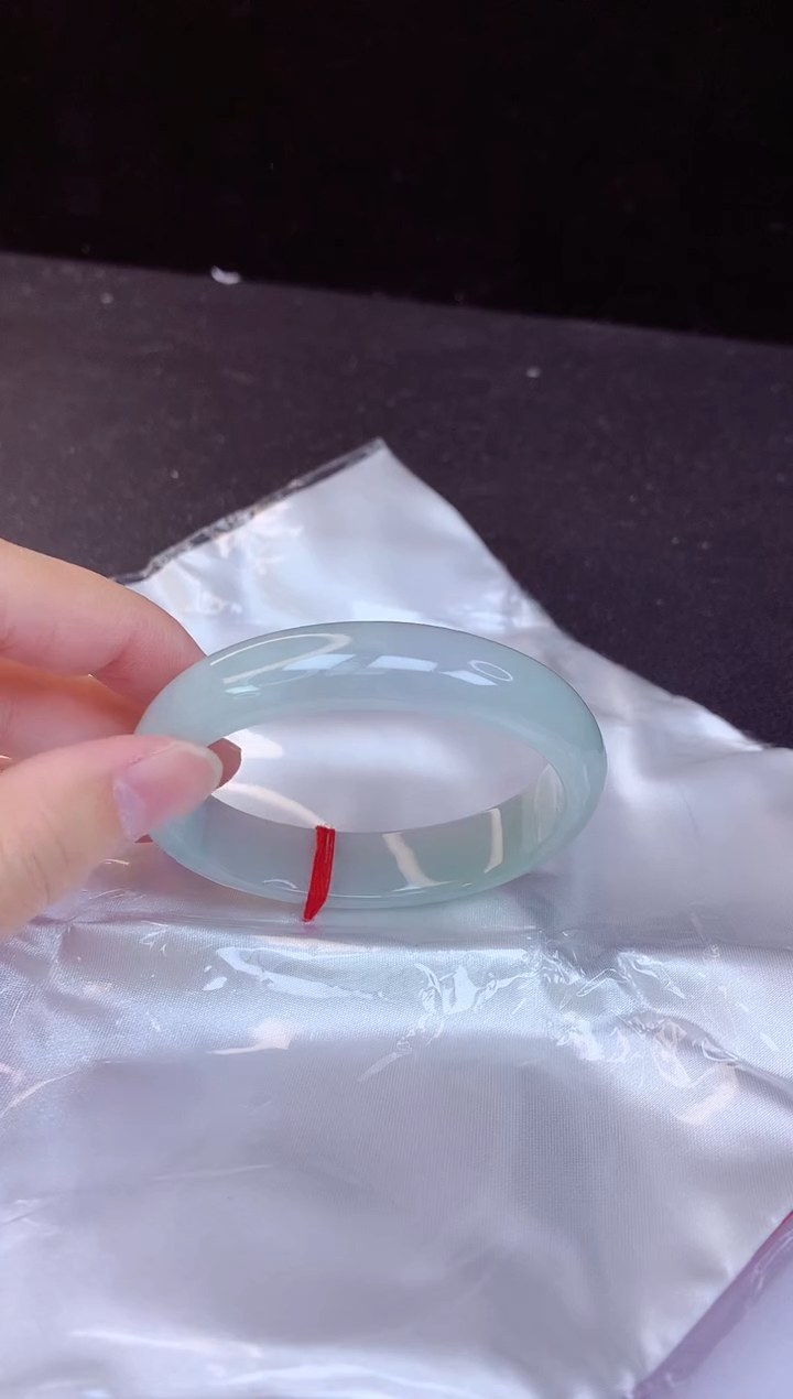 【闪购商品】翡翠手镯未镶嵌58贵妃