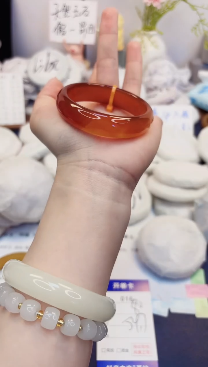 【闪购商品】石英质玉手镯未镶嵌16-玛瑙-圈口54