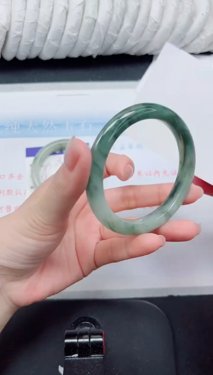 【闪购商品】石英质玉手镯未镶嵌236#58.4