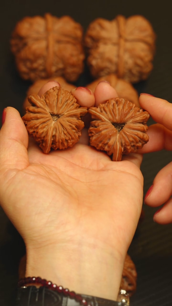 吊坠文玩核桃41 四座楼楼奔