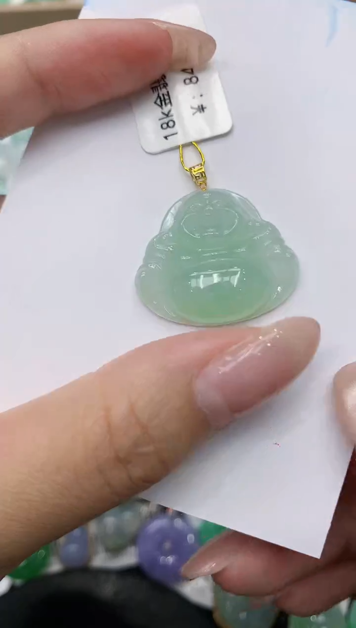 翡翠18K金镶嵌颈饰111111111