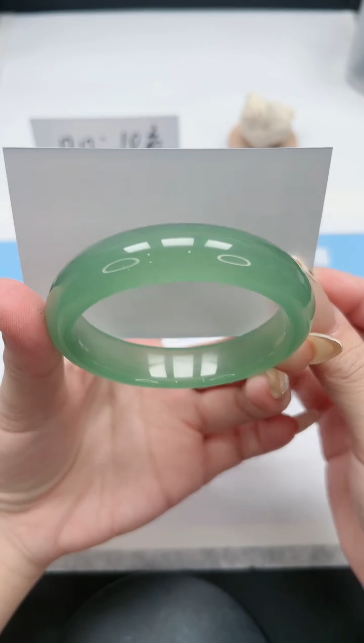 【闪购商品】石英质玉手镯未镶嵌4/东陵58.8