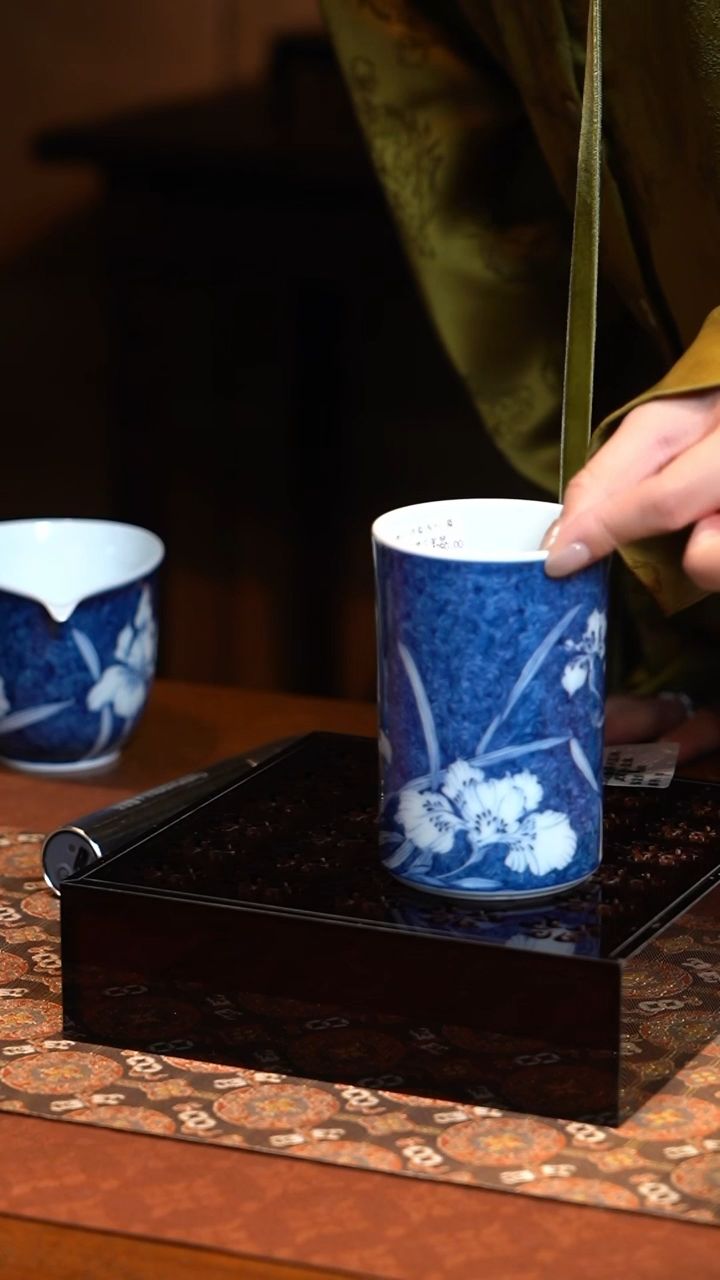 【闪购商品】L雨后湛蓝系列蓝地鸢尾花可乐杯/笔筒