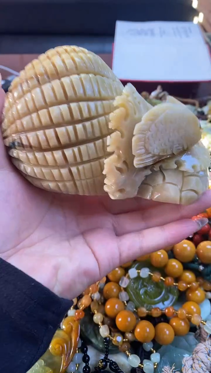 未镶嵌蛇纹石玉摆件    