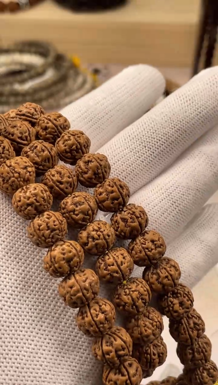 【闪购商品】星月菩提吊坠战神级五瓣勿里达树王