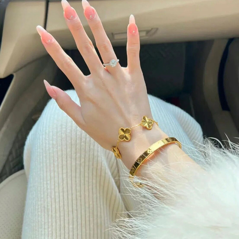 GULI镀K金 【幸运之叶】恋心简约四叶手链